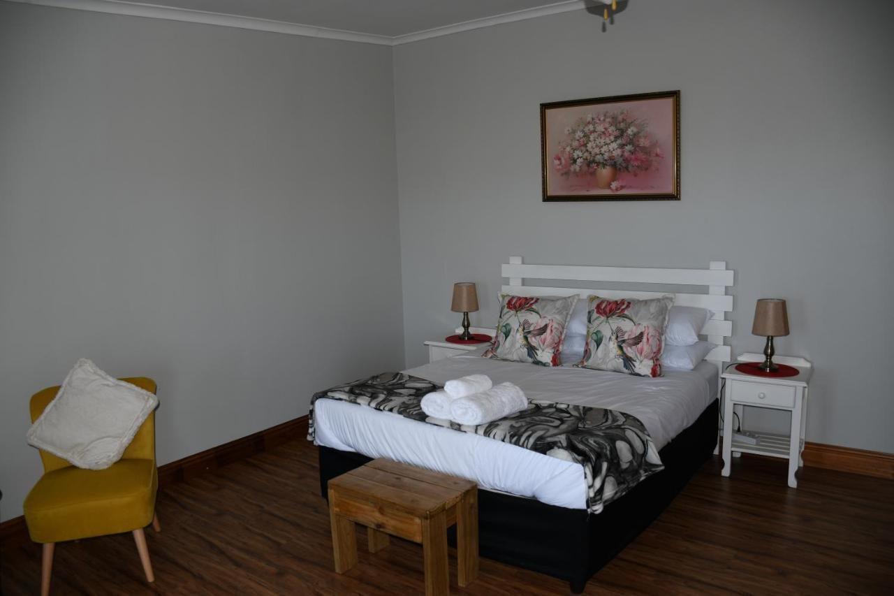Friendz Guesthouse นิสนา ภายนอก รูปภาพ