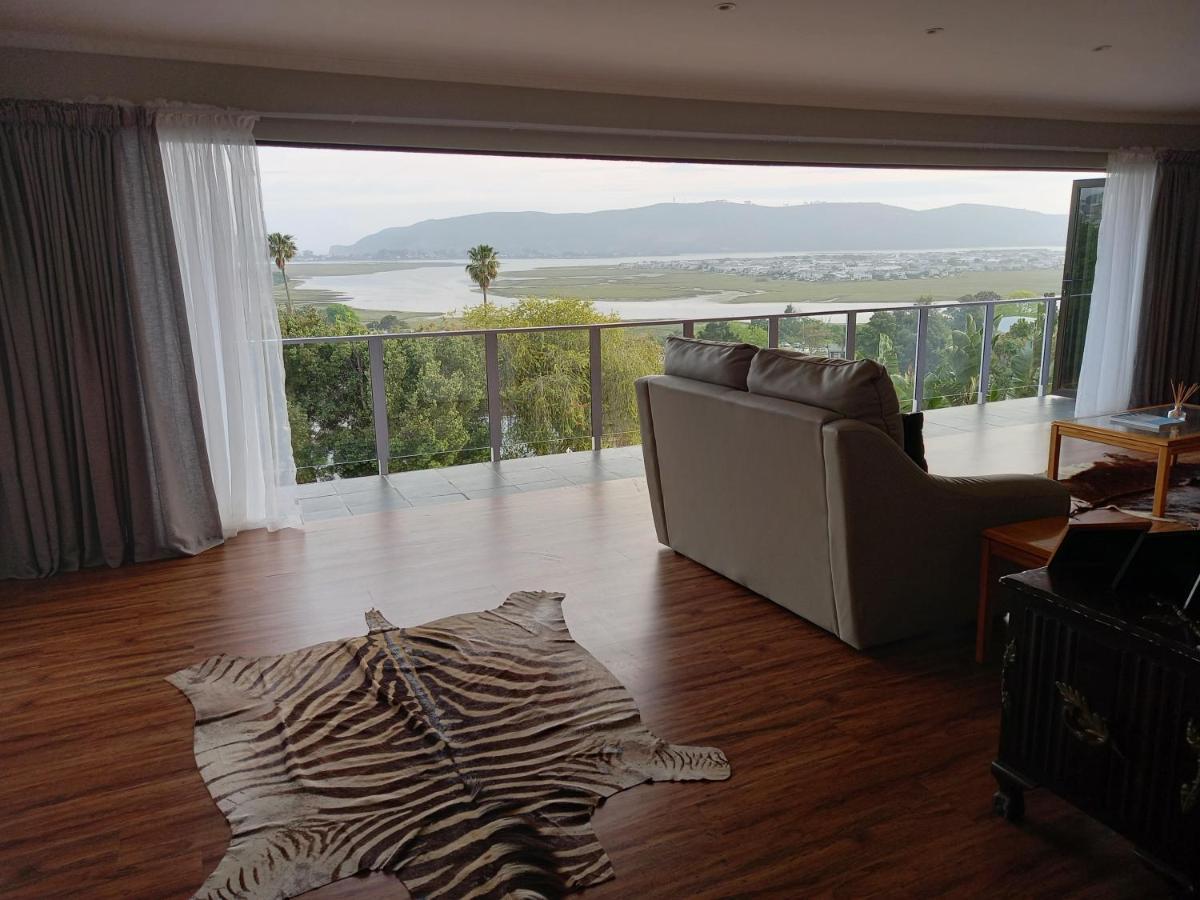 Friendz Guesthouse นิสนา ภายนอก รูปภาพ