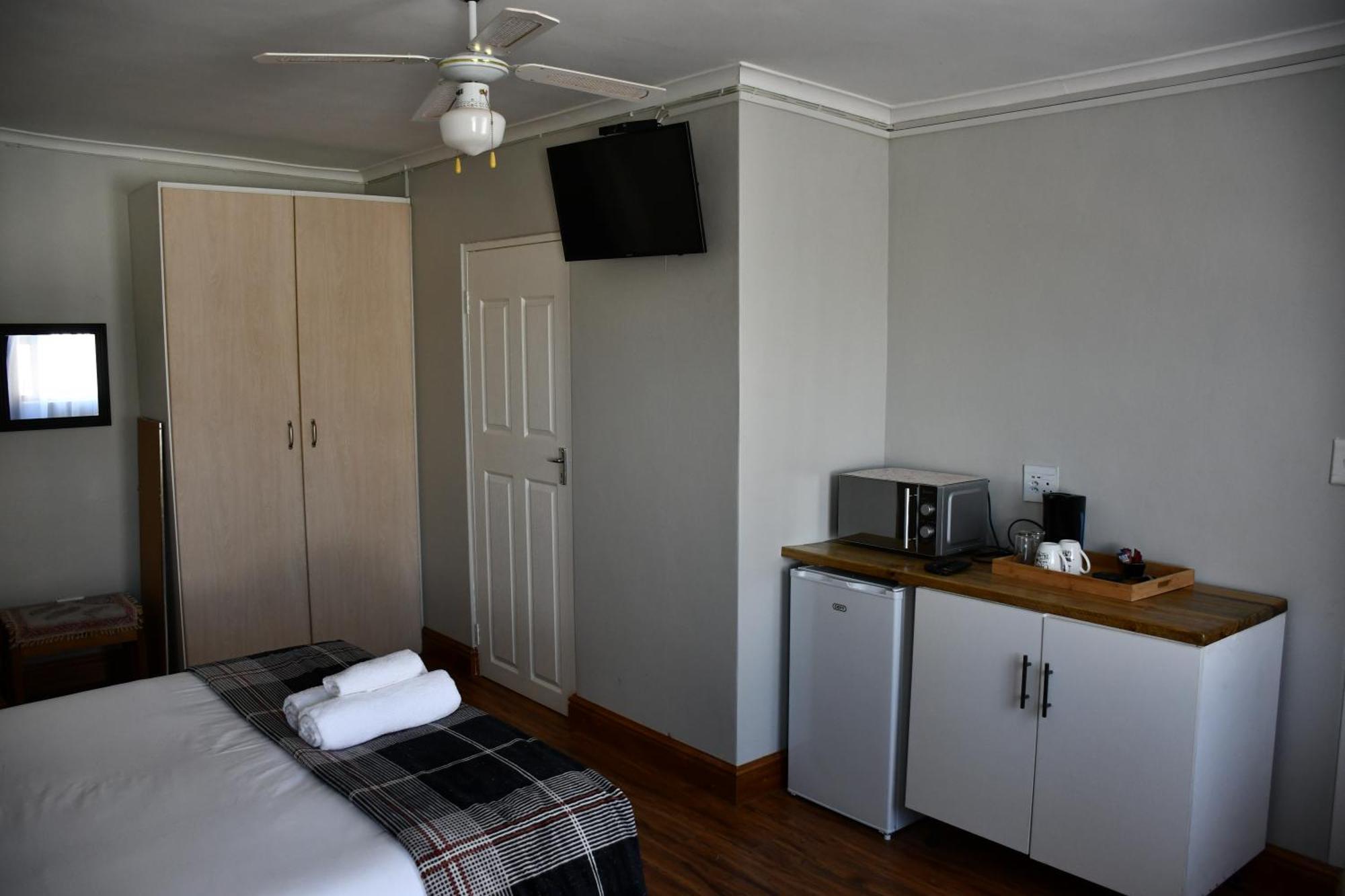 Friendz Guesthouse นิสนา ห้อง รูปภาพ